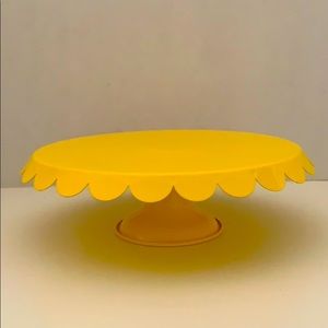 10” Yellow Cake Stand